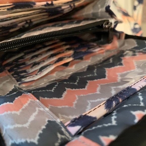 lug Crossbody Bag - Picture 3 of 4